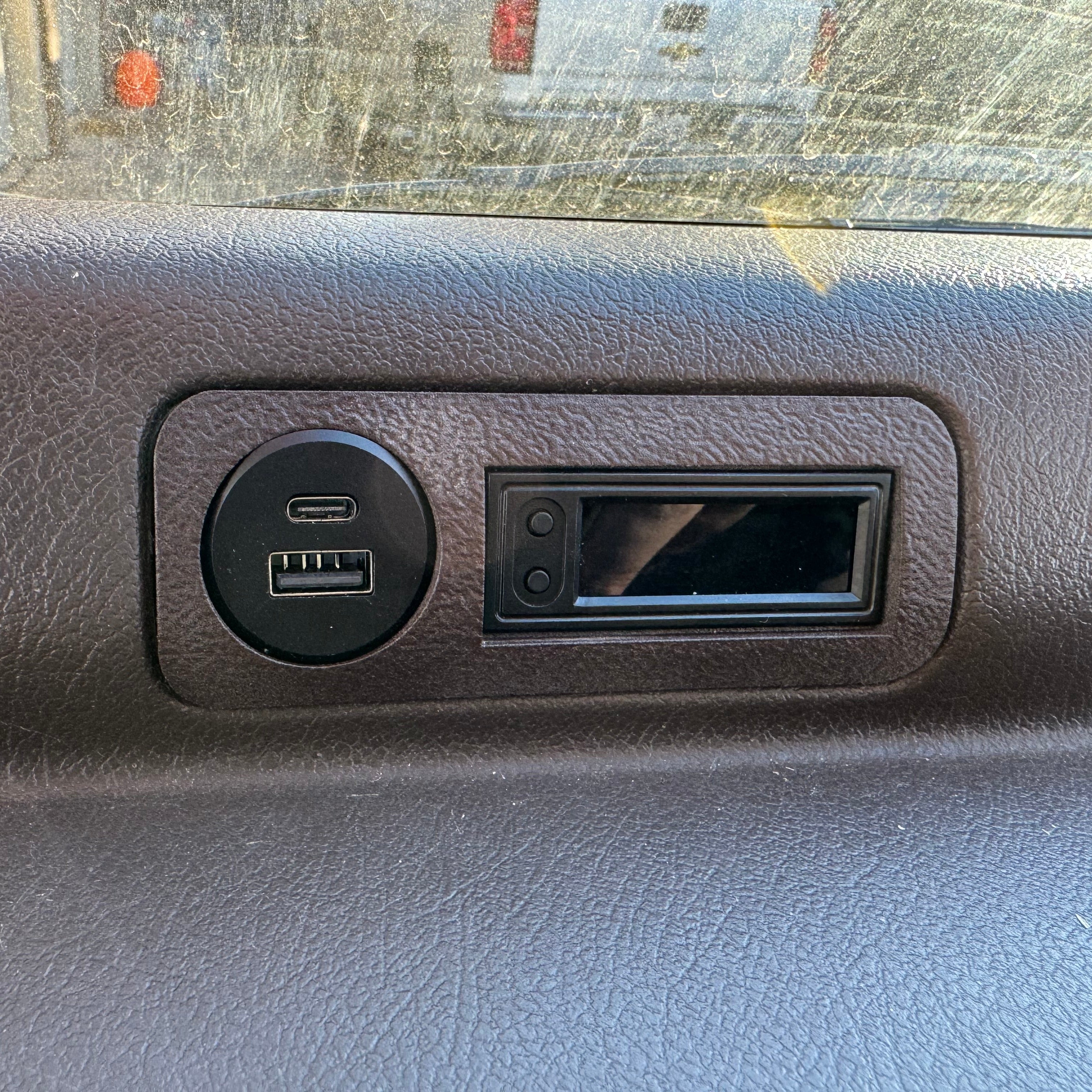 LED Clock & USB Ports